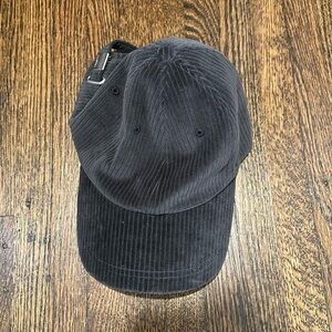 Lululemon velvet corded hat. Size small. Only once a few times.EUC